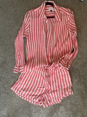 Universal Thread Pink and White Striped Women’s Shorts & button down